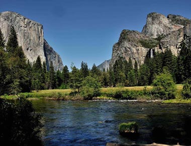 Yosemite National Park rivers and mountains